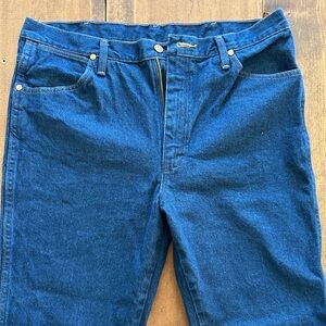 Wrangler Deep Blue Relaxed Jeans
